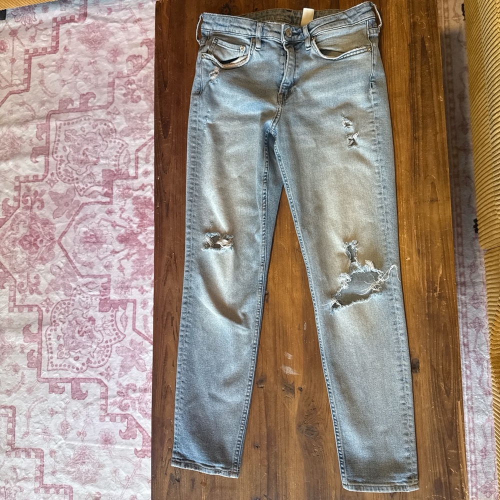 Distressed Light Wash Women Jeans